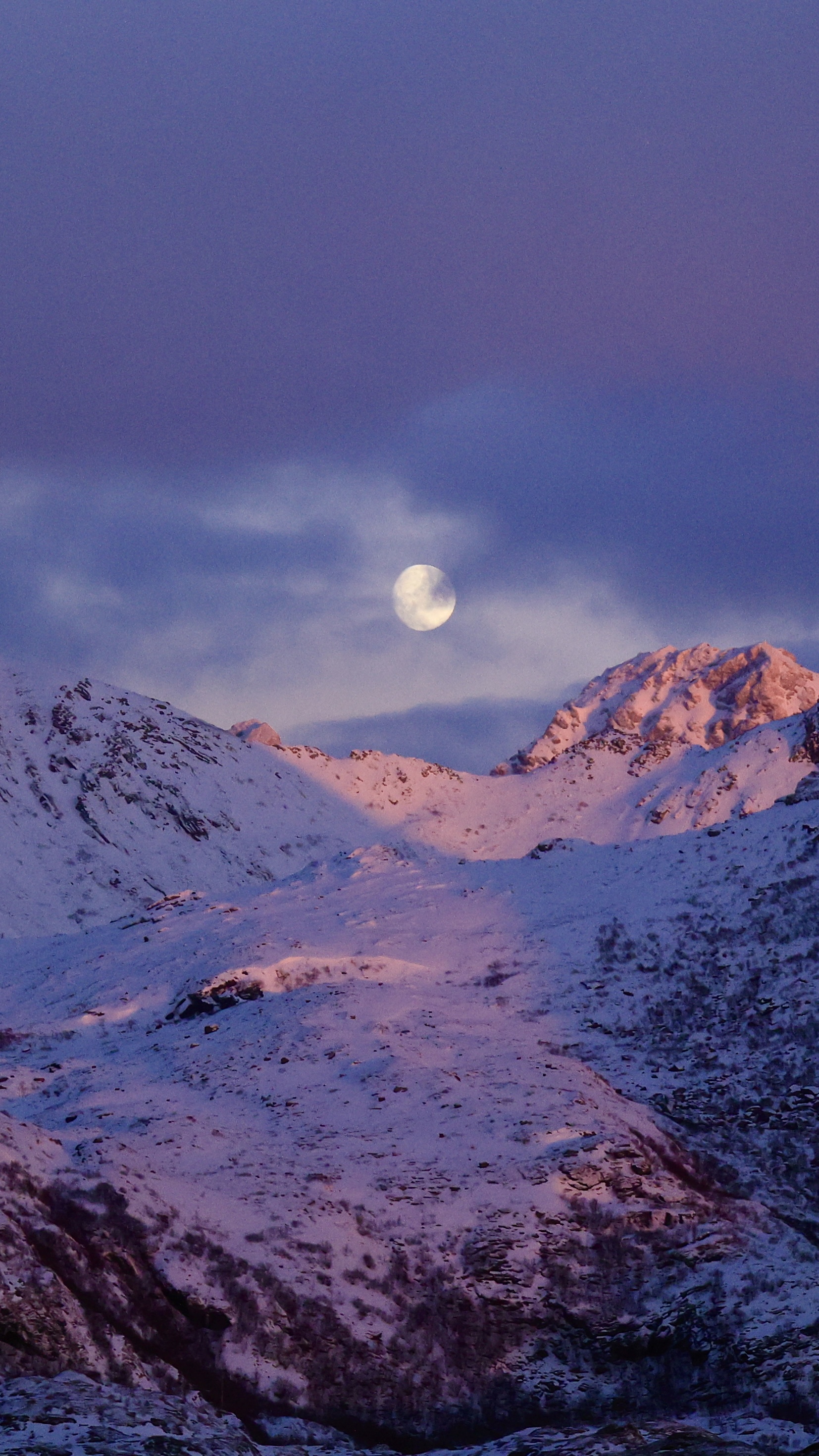 Moon rise, Reine