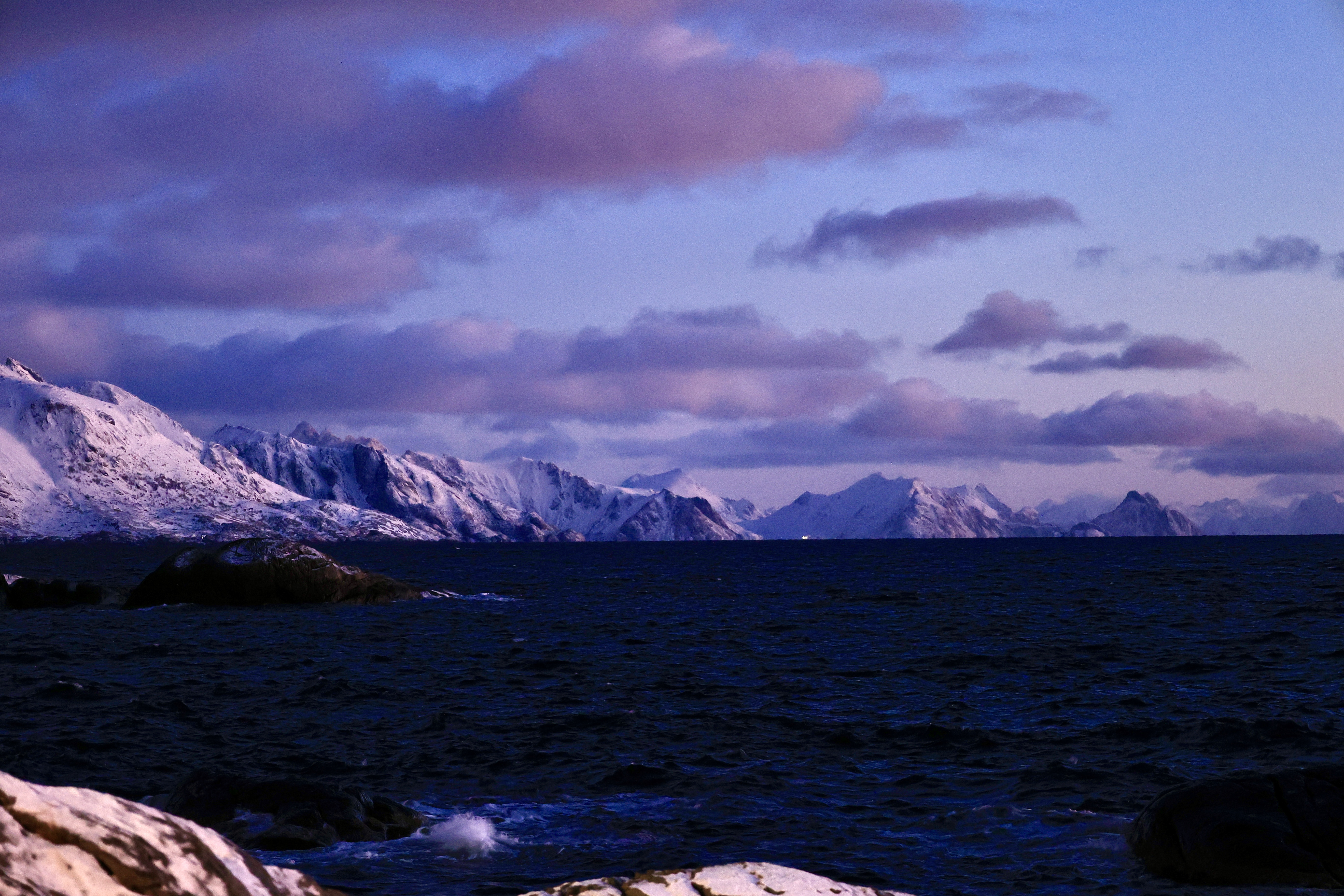 Oil painting-like scene, Reine